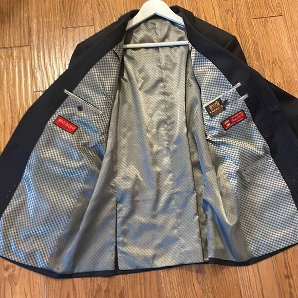 Mantoni virgin wool two button charcoal grey suit size 46R - Picture 16 of 16